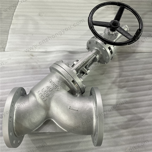Carbon Steel Y Pattern Globe Valve, DN250 PN40, ASTM A352 LCB Body, 13Cr+STL Trim, RF Ends, Gearbox Operated